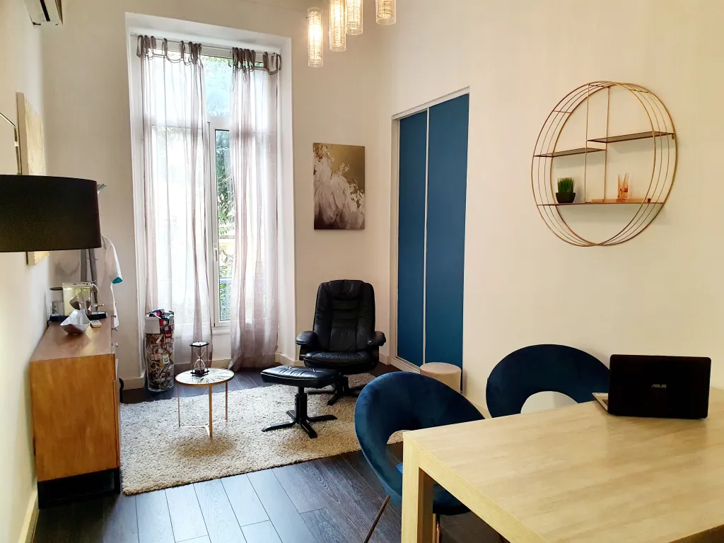 Bureaux dans centre paramédical