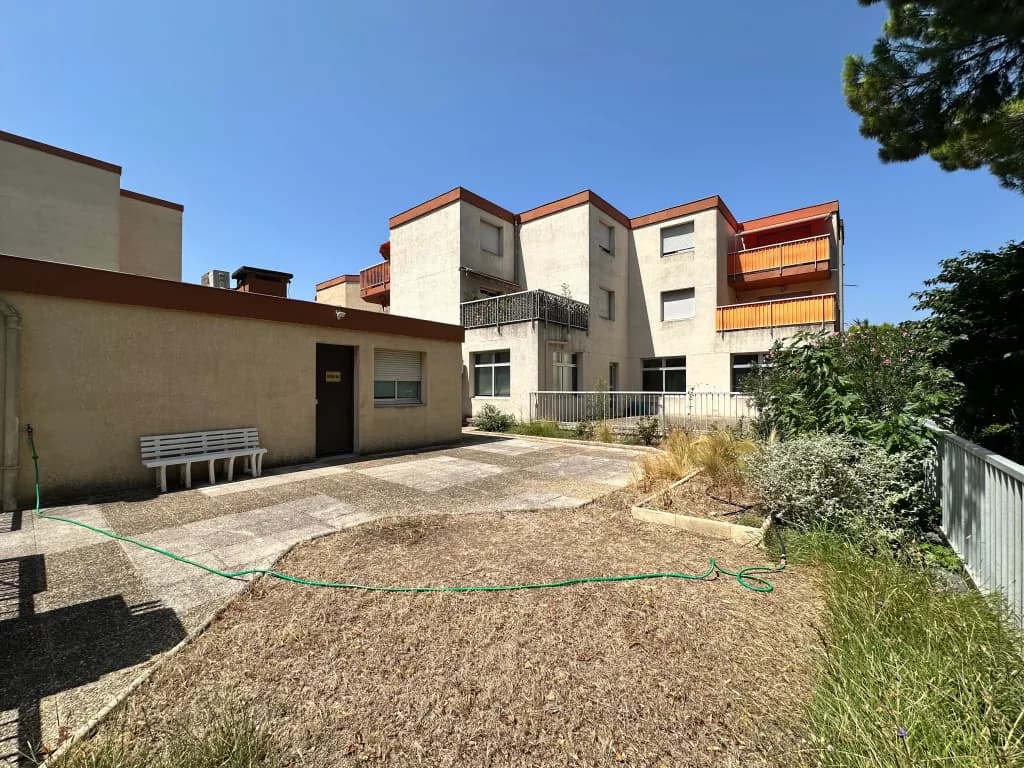 Cabinet médical 84m2 avec terrasse et jardin 13008 Bonneveine