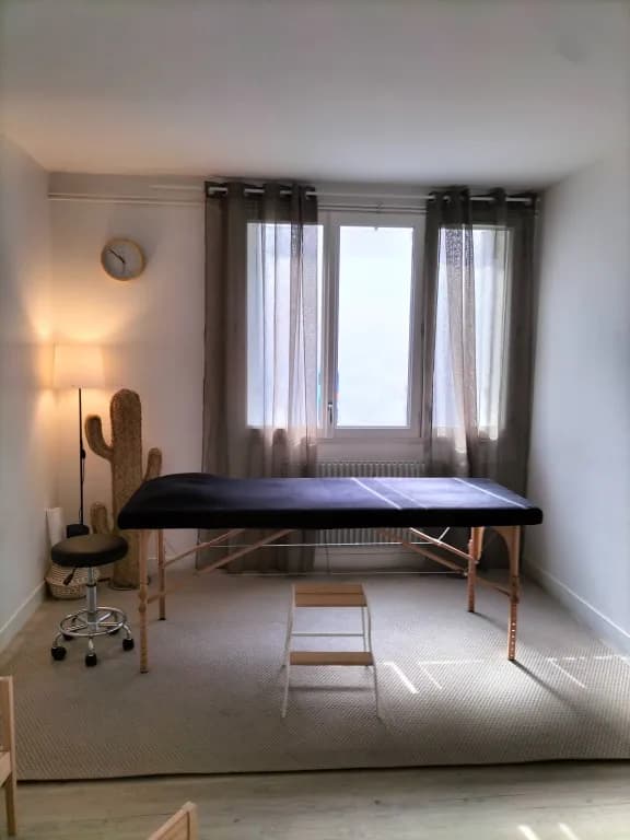 Bureau dans cabinet de santé en hypercentre d'Orléans