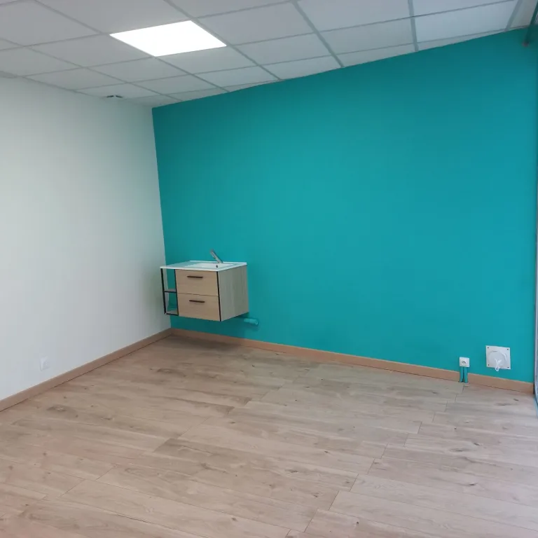 salle/ local de consultation dans un cabinet paramedical