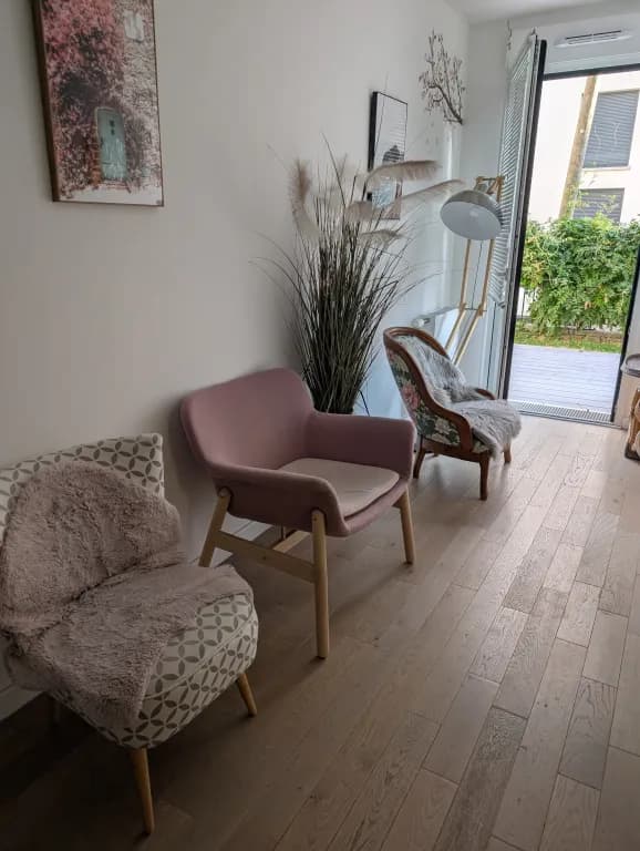 Bureau à louer dans un cabinet pluridisciplinaire – Sceaux (92)