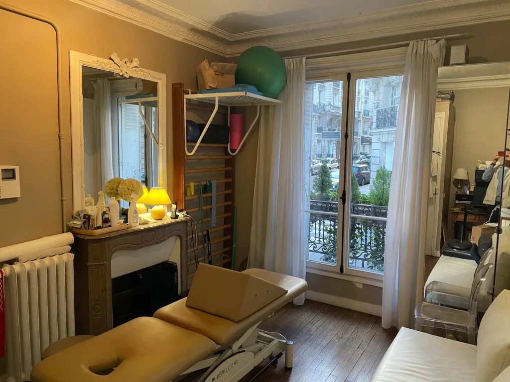 Pièce disponible dans cabinet à  paris 75015 Montparnasse
