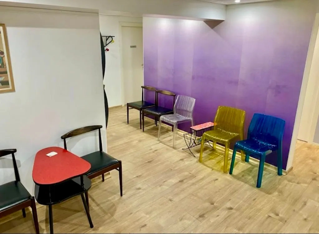Paris 11. Loue pièce ds cabinet médical à partir de septembre
