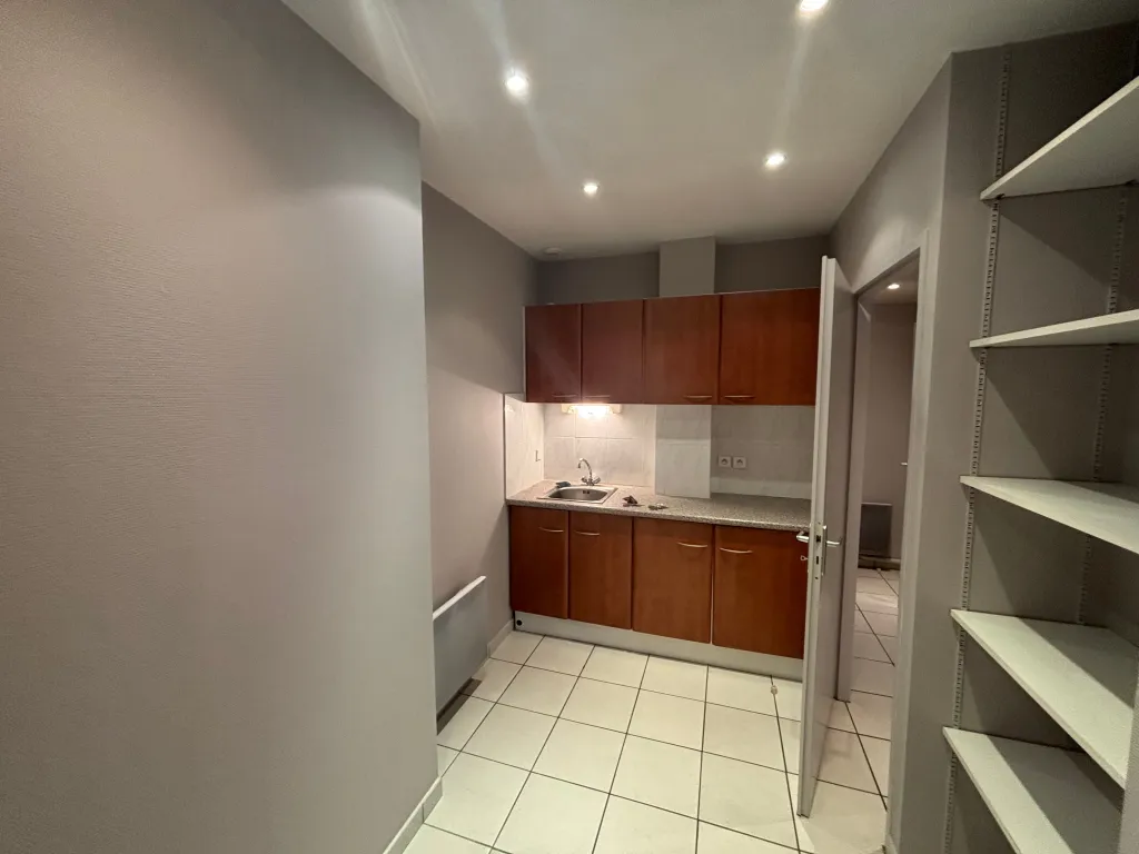 TOULOUSE HYPERCENTRE – SAINT-PIERRE / PLACE DE BOLOGNE - A louer Local professionnel de 45 m²
