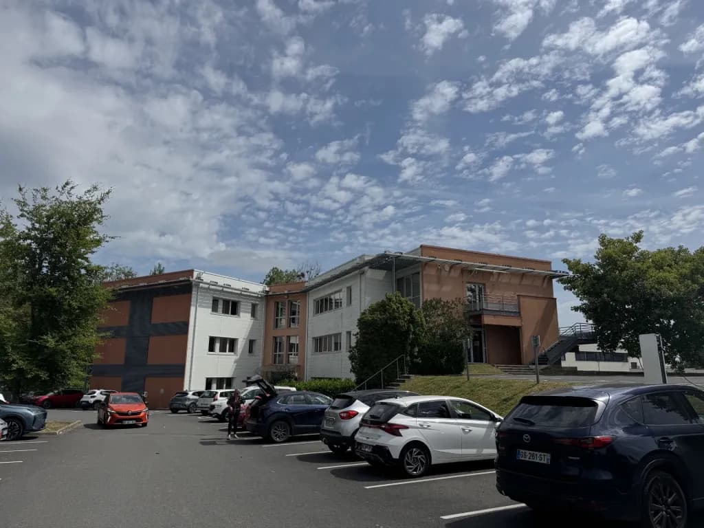 AGNETZ / CLERMONT – LOCAUX MÉDICAUX ET PARAMÉDICAUX À LOUER – DE 198 À 489 M² – ACCESSIBLES PMR