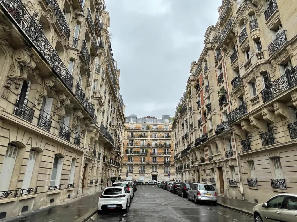Pièce disponible dans cabinet à  paris 75015 Montparnasse