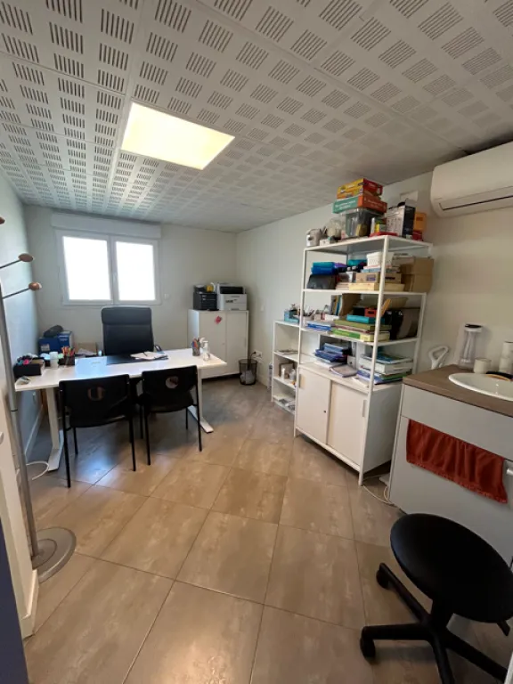 A LOUER CABINET DANS CENTRE PLURIDISCIPLINAIRE