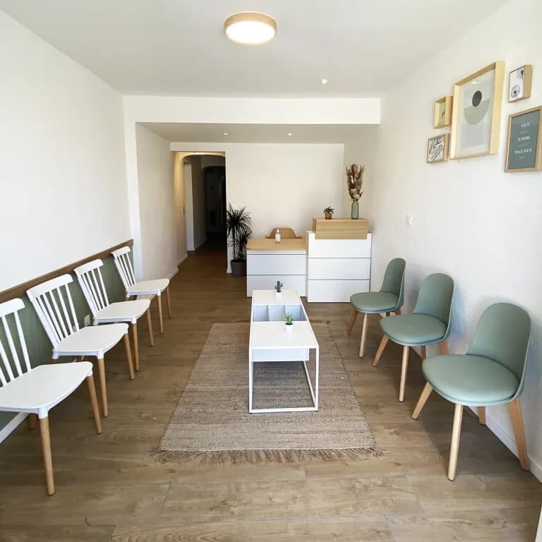 Location bureau partagé 17m2 dans cabinet paramédical (1 à 3 j / semaine)