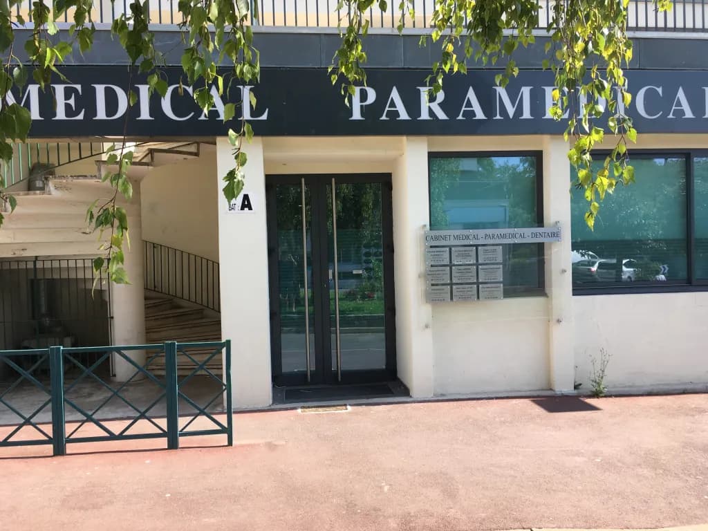 cabinet MEDICAL-PARAMEDICAL-DENTAIRE loue