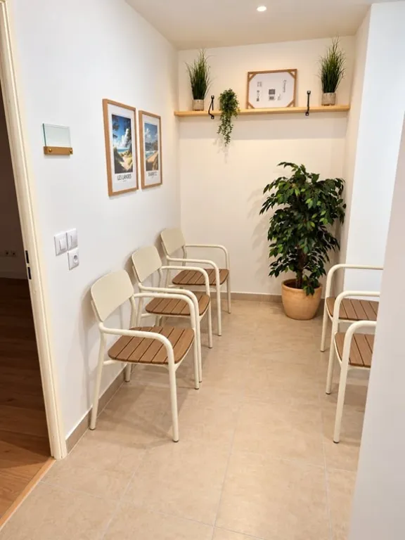 Cabinet paramédical 11 m² en Temps plein – Charges comprises