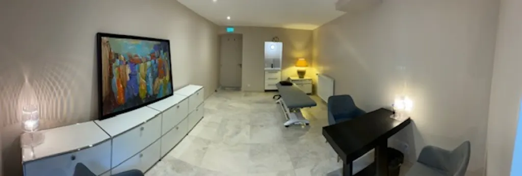 salle de 20 m2 dans centre pluridisciplinaire St Fortunat sur Eyrieux (07)