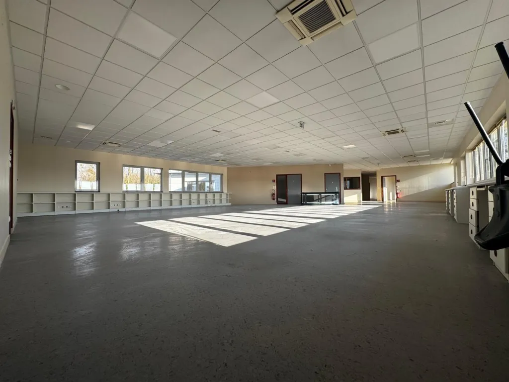 AGNETZ / CLERMONT – LOCAUX MÉDICAUX ET PARAMÉDICAUX À LOUER – DE 198 À 489 M² – ACCESSIBLES PMR