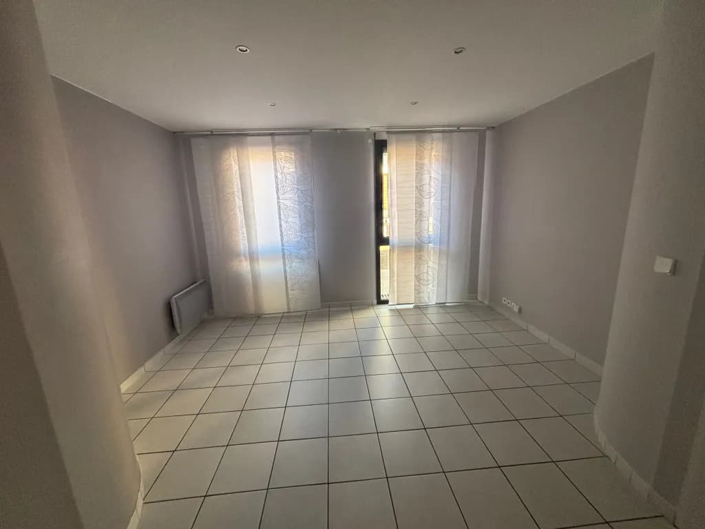 TOULOUSE HYPERCENTRE – SAINT-PIERRE / PLACE DE BOLOGNE - A louer Local professionnel de 45 m²