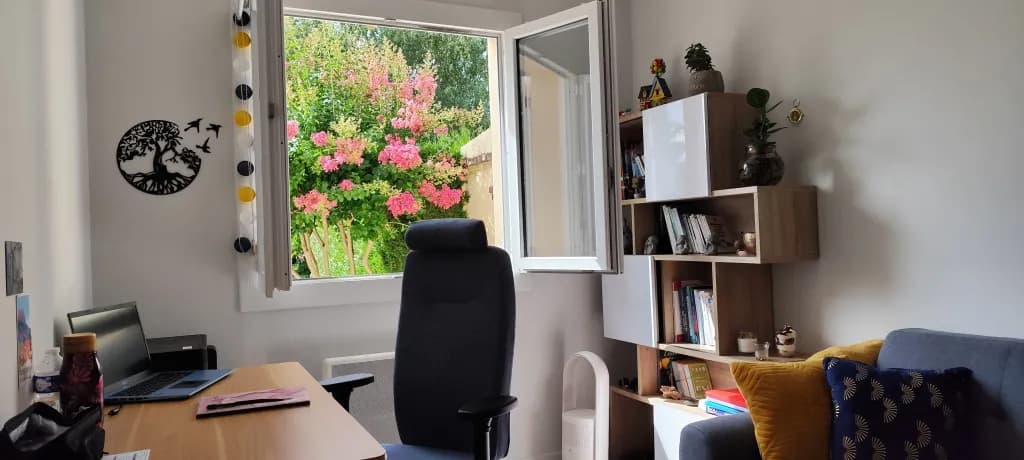 Cabinet à Sous louer en agglomération de Chartres 9 m2
