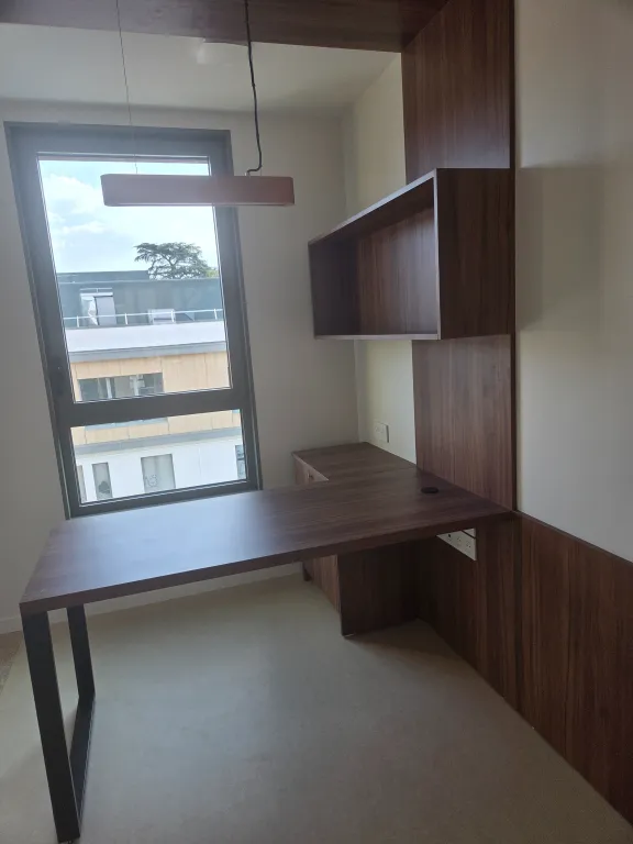 cabinet de 14m2 lumineux dans un cabinet de sage femme