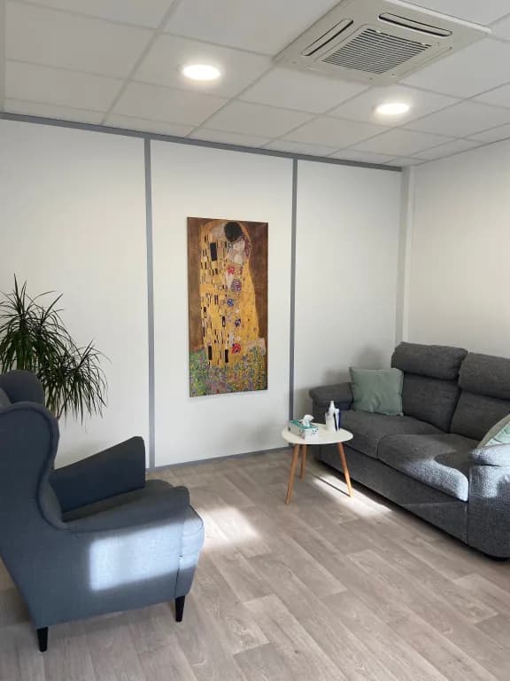 Sous location bureau 20 m² plein sud sur bouc bel air