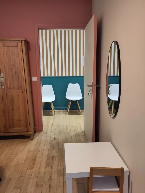 Bureau de 11 m² à Michel Bizot
