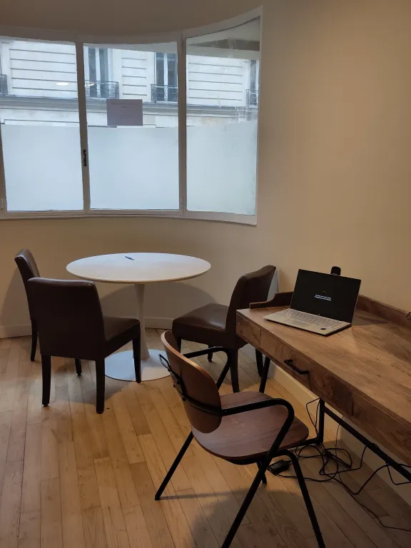 Bureau de 11 m² à Michel Bizot