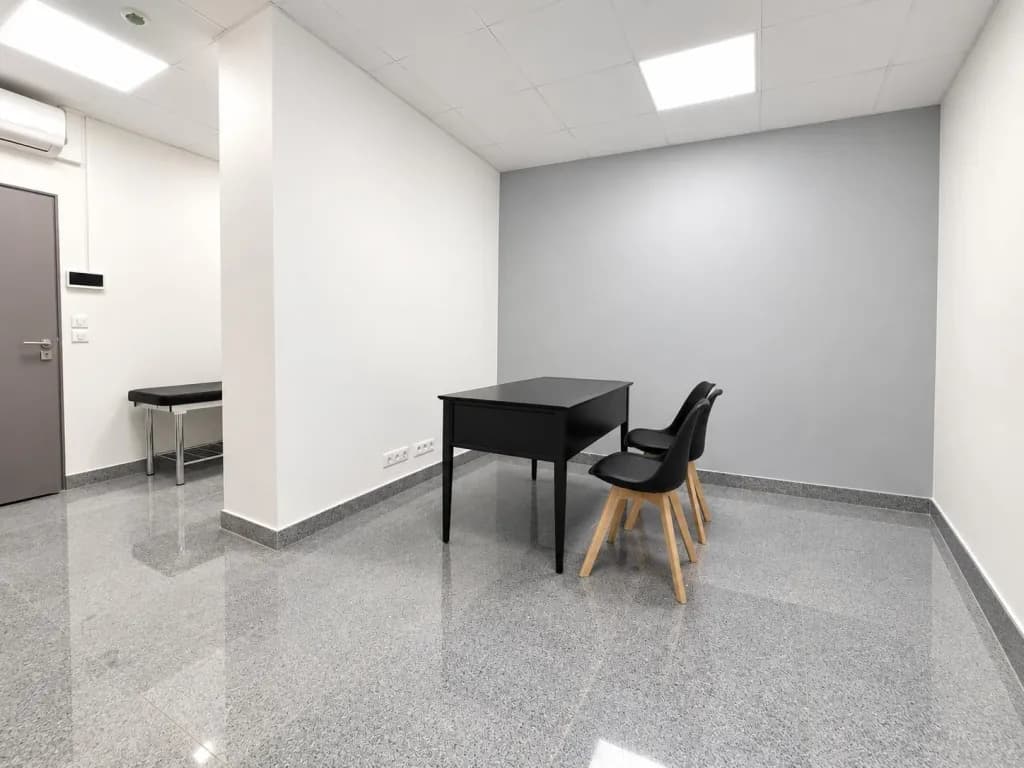 À louer – Bureaux dans un centre médical et paramédical – Paris 15ᵉ, rue Castagnary