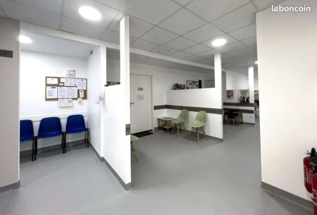CABINET / Bureau / Local À LOUER — PIBRAC, Avenue de Toulouse Disponible dès le 1er septembre 2026