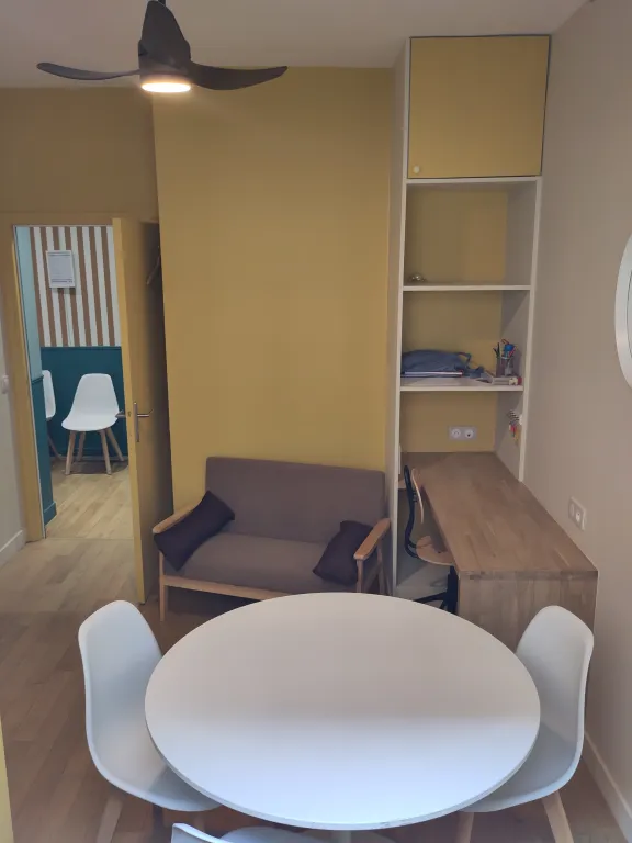 Bureau de 11 m² à Michel Bizot