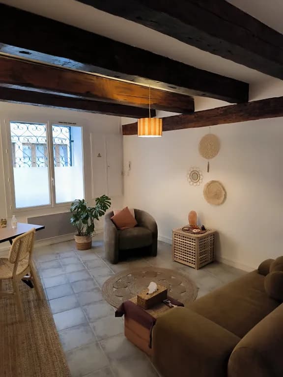 Cabinet 40 m² meublé – Martigues centre – RDC – salle d'attente – 800 €
