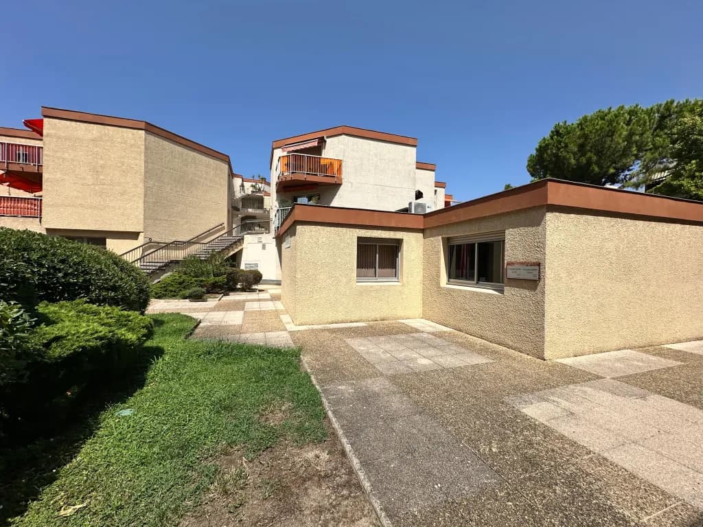 Cabinet médical 84m2 avec terrasse et jardin 13008 Bonneveine