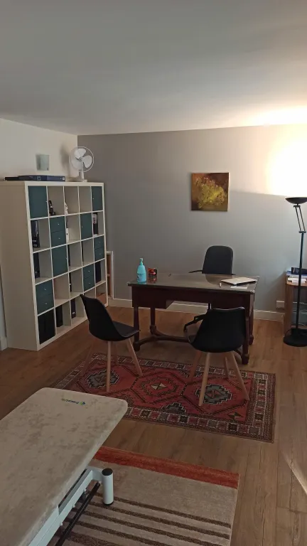 Cabinet paramédical/ sous location d'un local meublé de  21m2