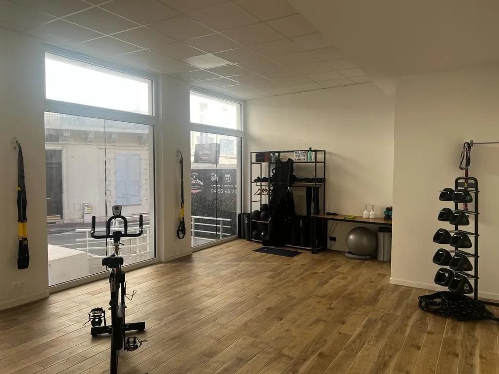 Local neuf de 108 m²