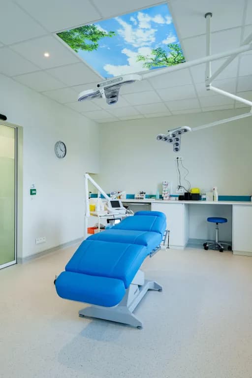 A LOUER/VENDRE Locaux de standing ANNECY pour activités médicales, paramédicales et de soins