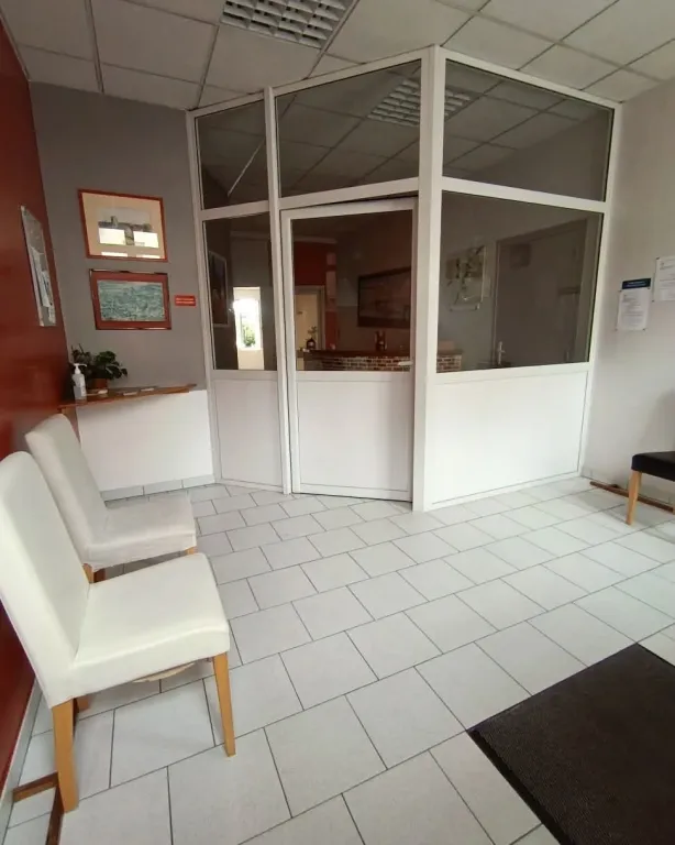 Local professionnel avec salle d'attente