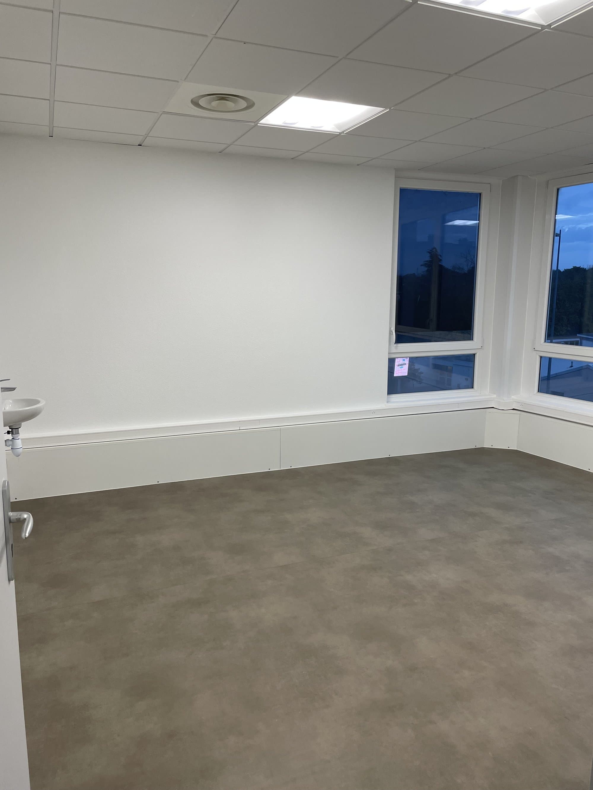 Local en maison de santé - Laneuveville-devant-Nancy - 108 m²
