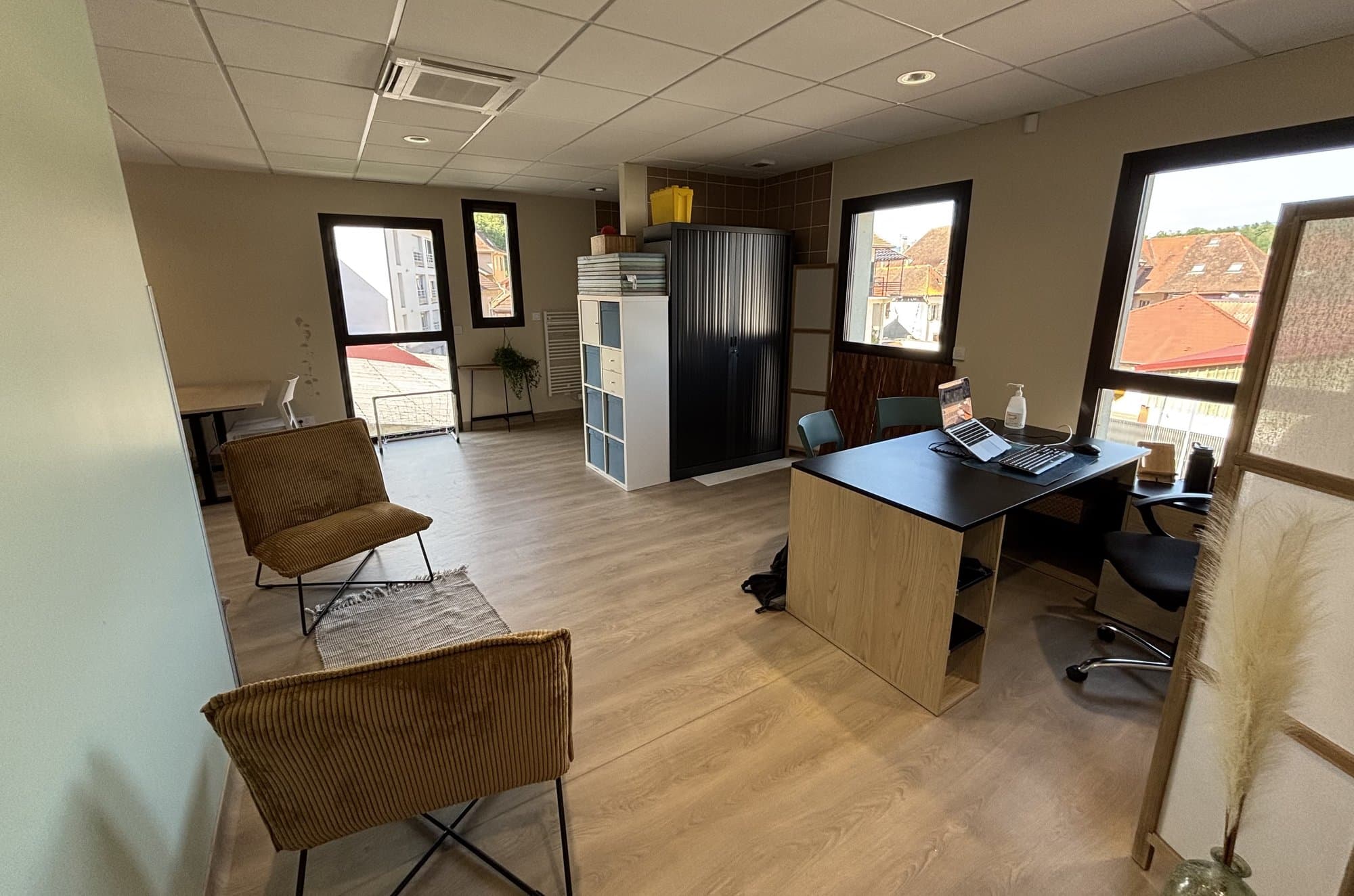 Local en maison de santé - Le Pont-de-Beauvoisin - 35 m²