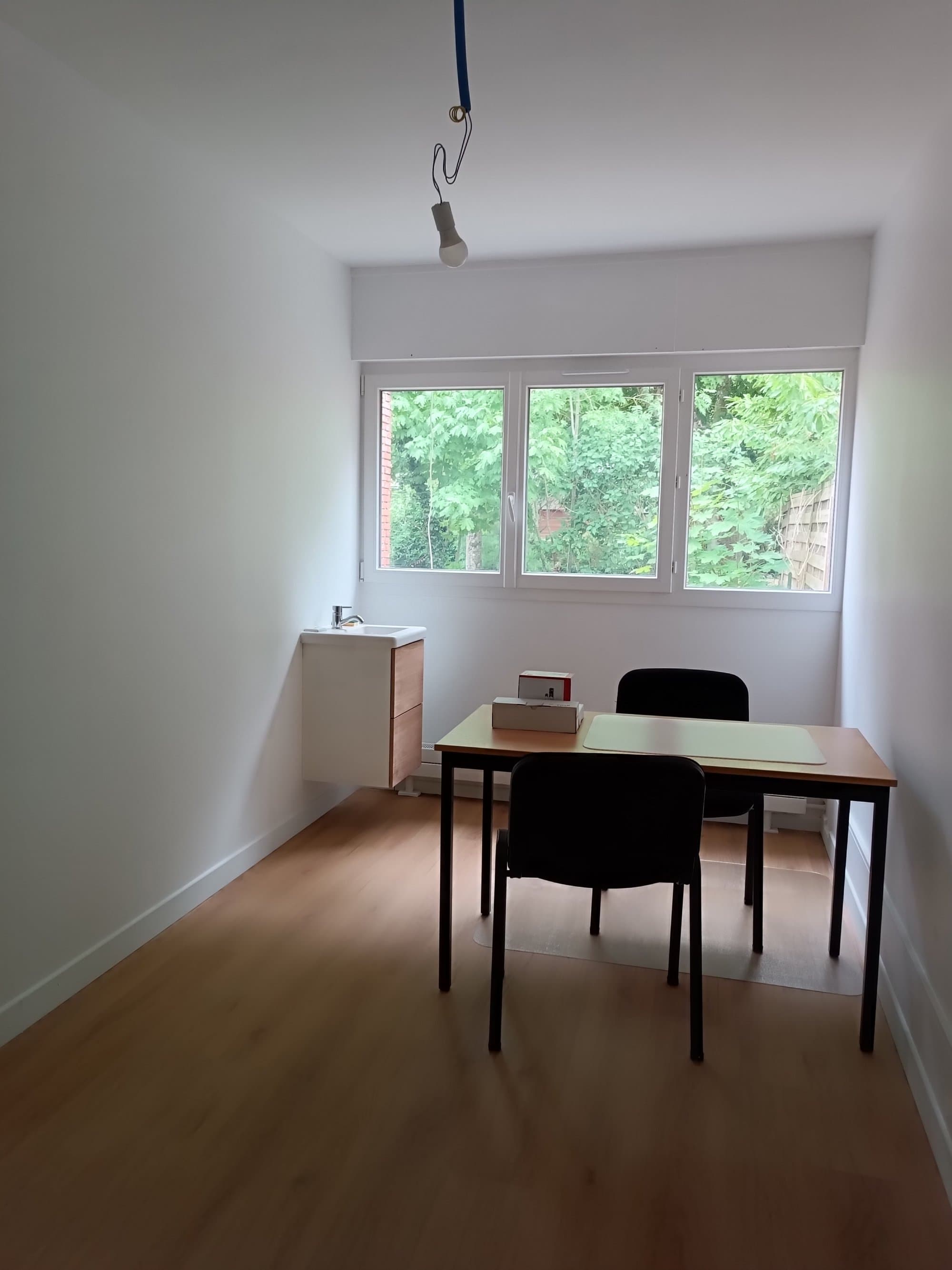 Cabinet médical - Verneuil-sur-Seine - 12 m²