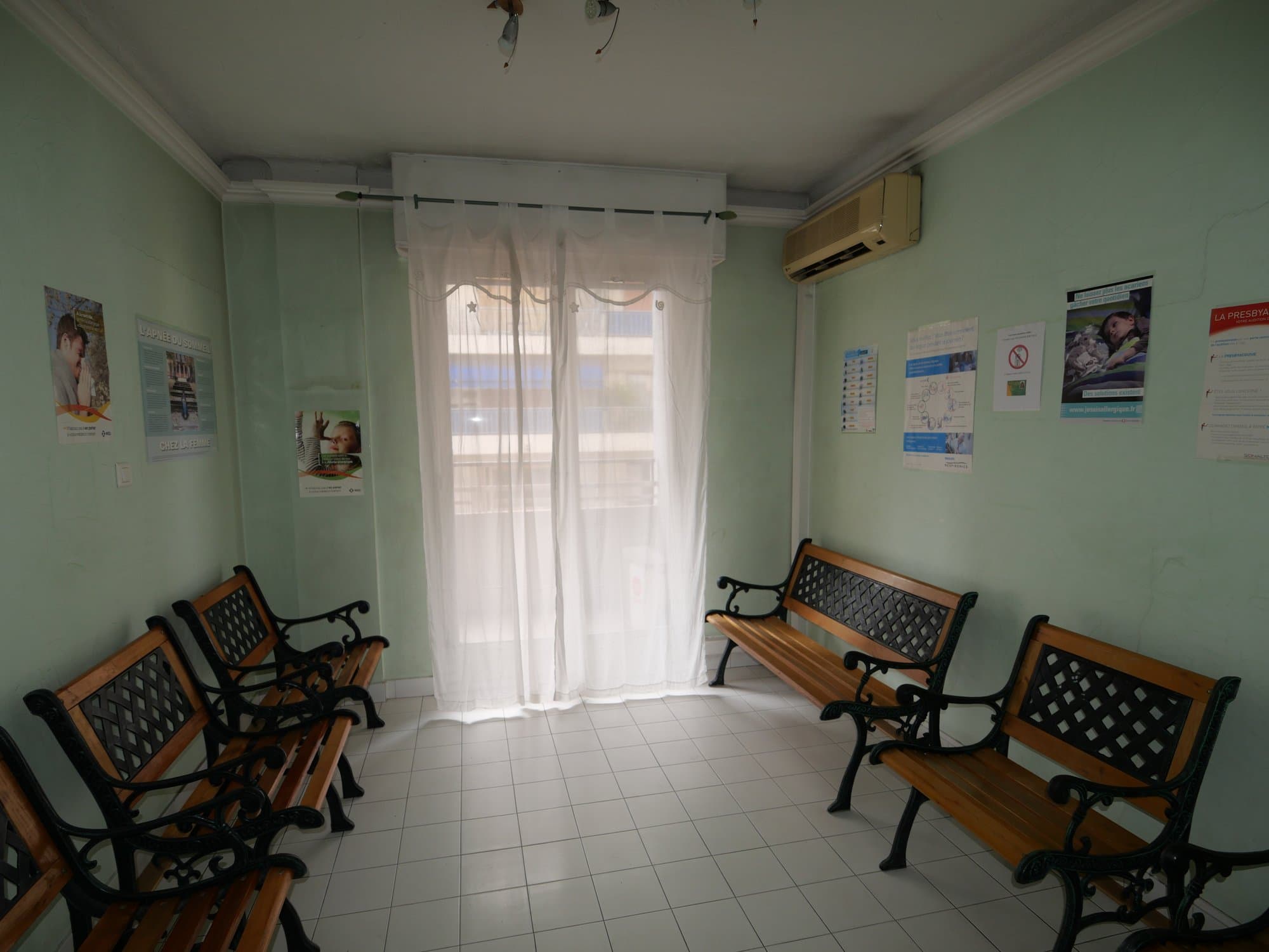 Cabinet médical à vendre - Antibes - 77 m²