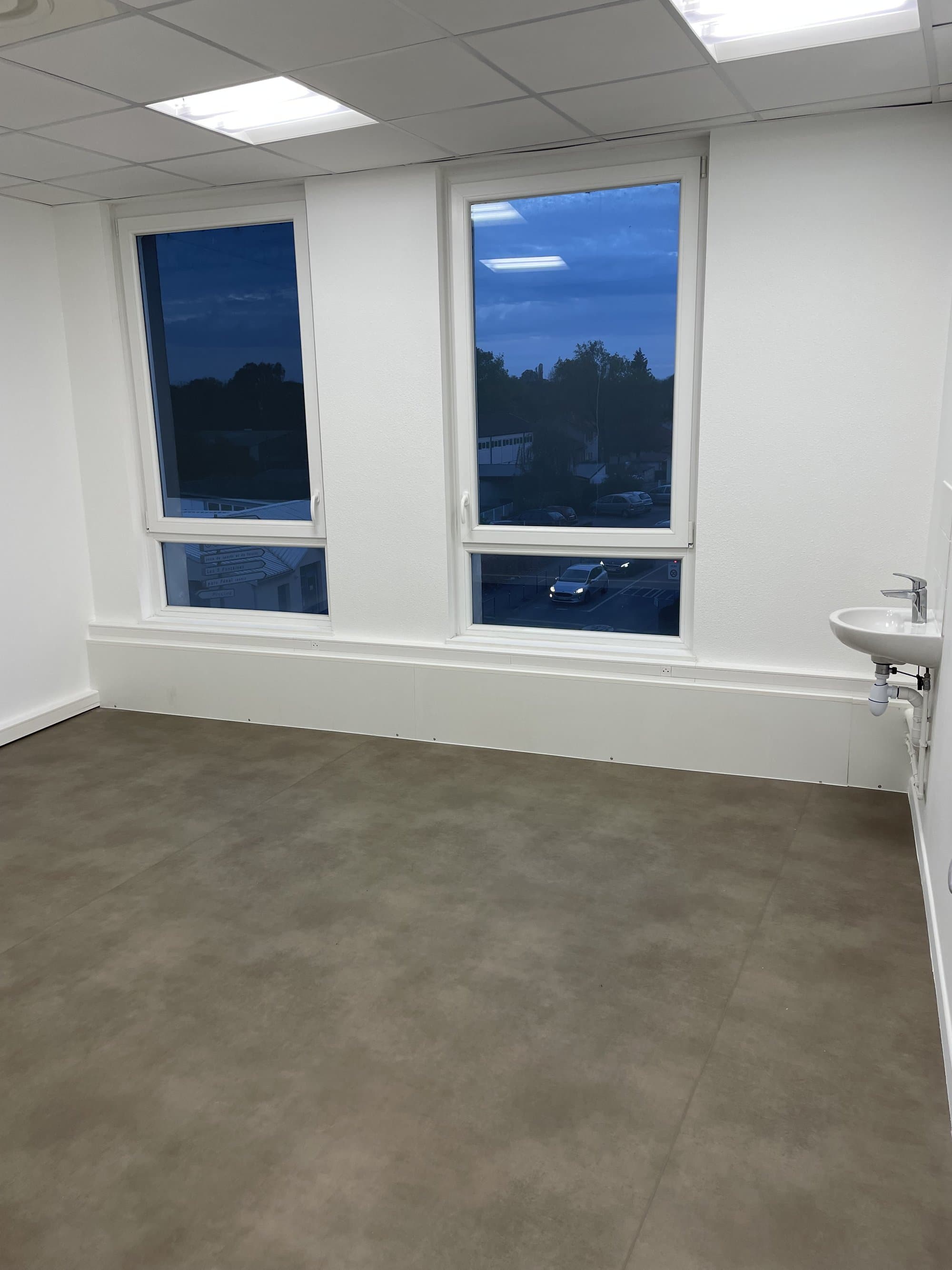 Local en maison de santé - Laneuveville-devant-Nancy - 108 m²