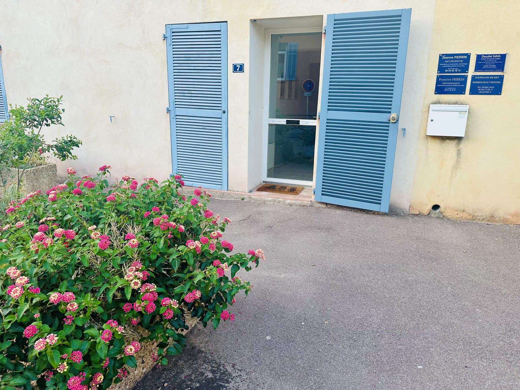 Cabinet médical - Roquebrune-sur-Argens - 15 m²