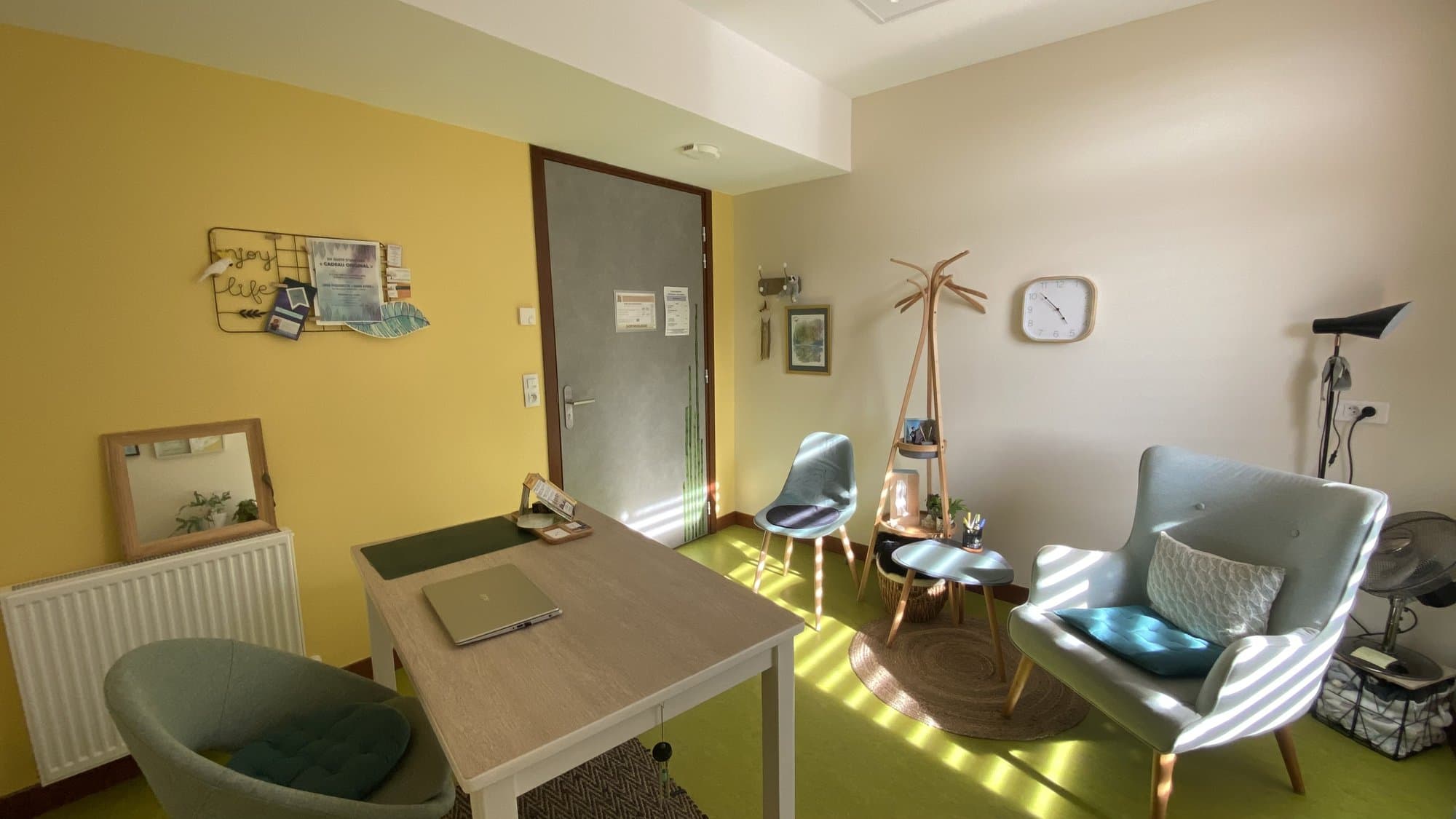 Local en maison de santé - Menoncourt - 11 m²