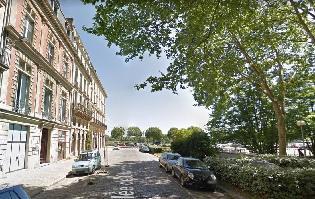 Local en maison de santé - Bordeaux - 10 m²