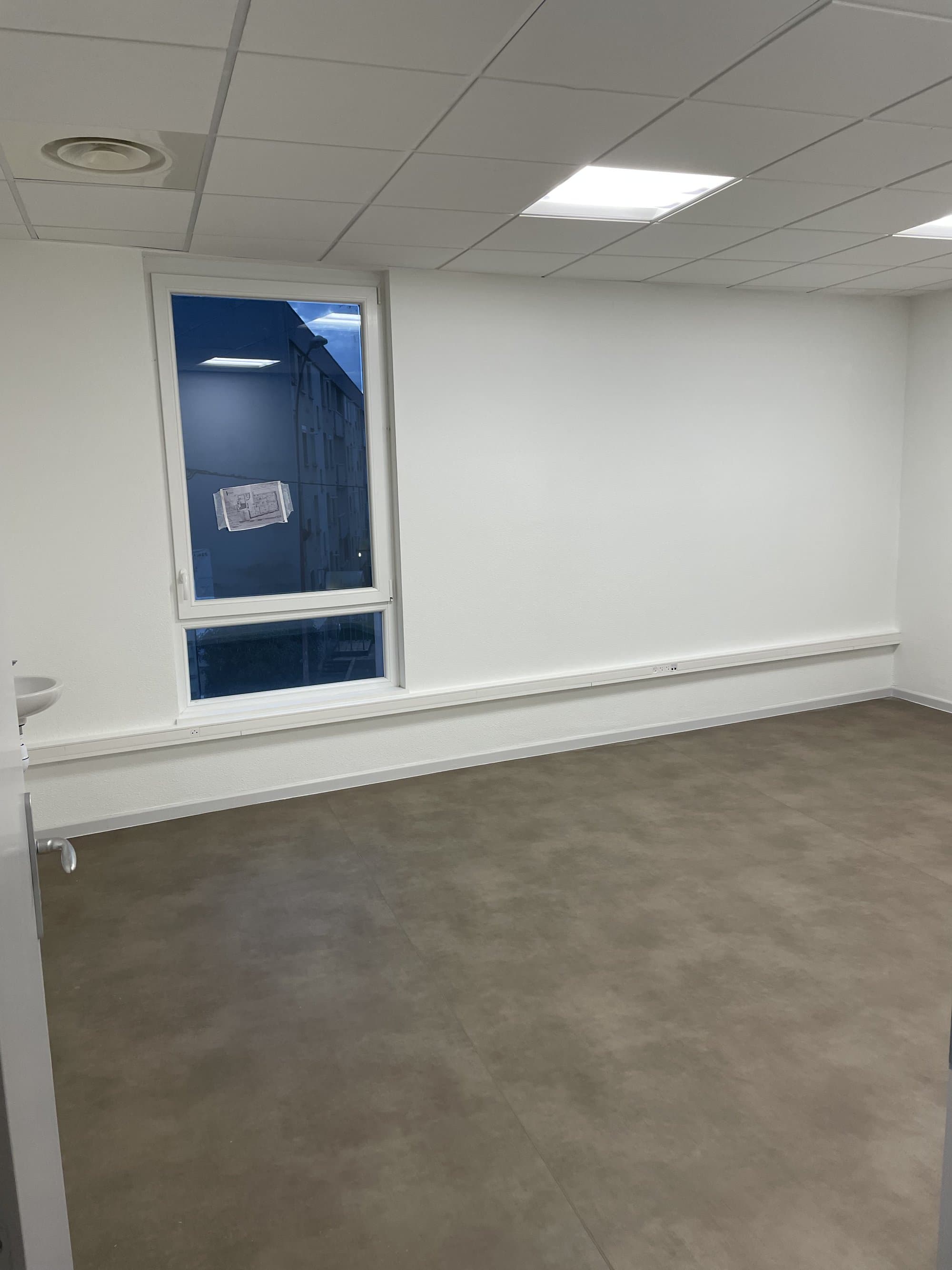 Local en maison de santé - Laneuveville-devant-Nancy - 108 m²