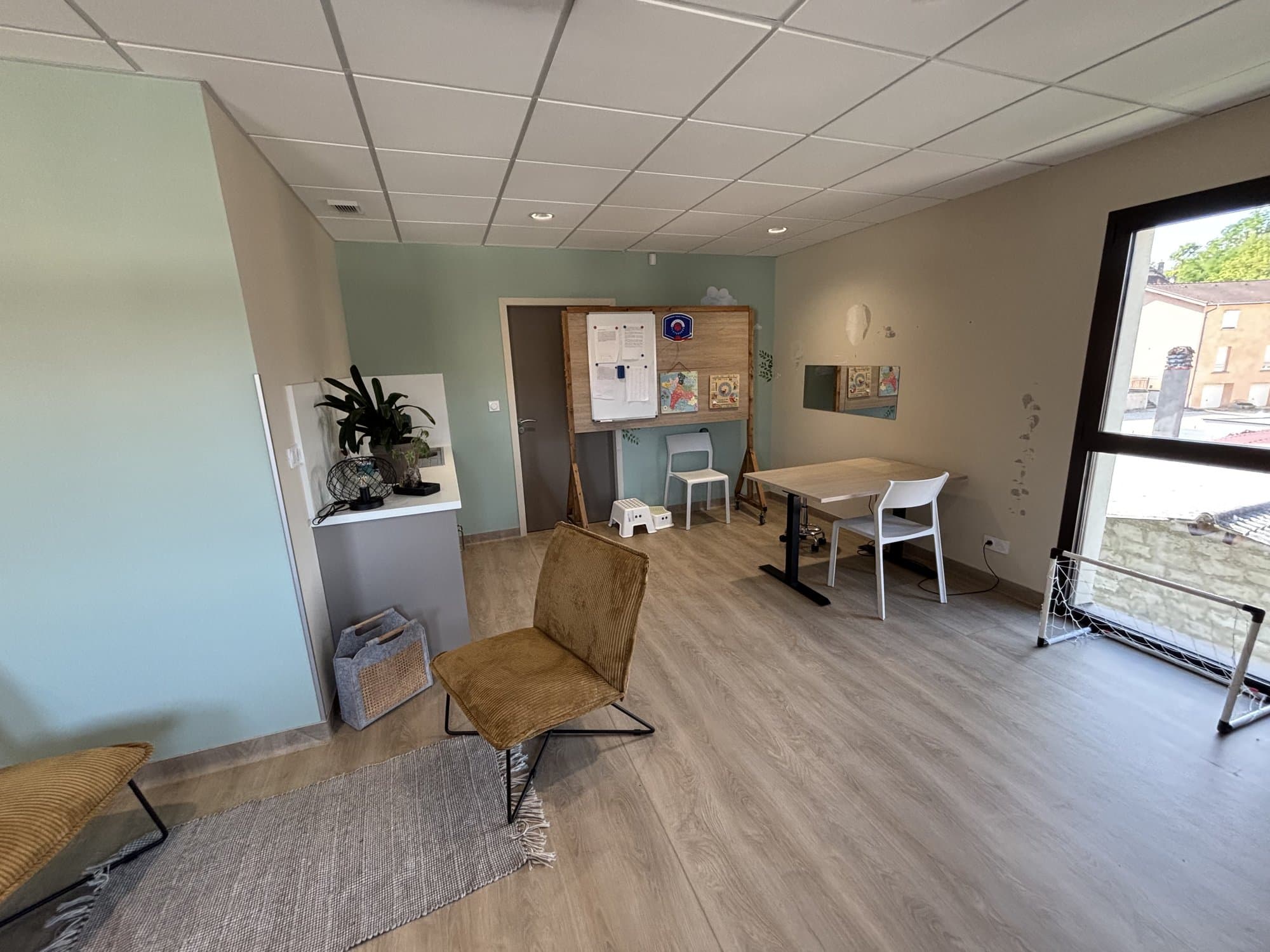 Local en maison de santé - Le Pont-de-Beauvoisin - 35 m²