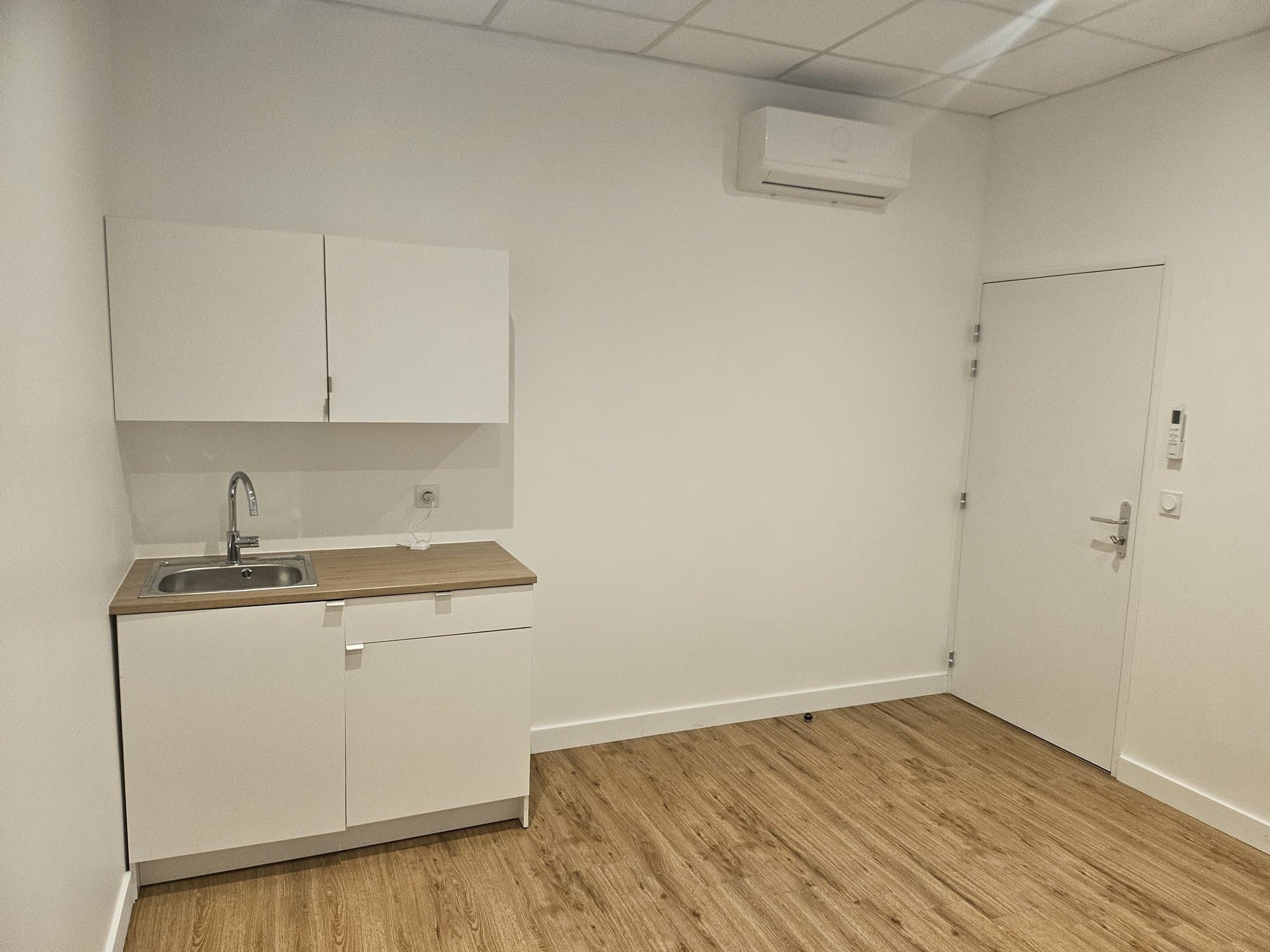 Cabinet médical - Meyzieu - 14 m²