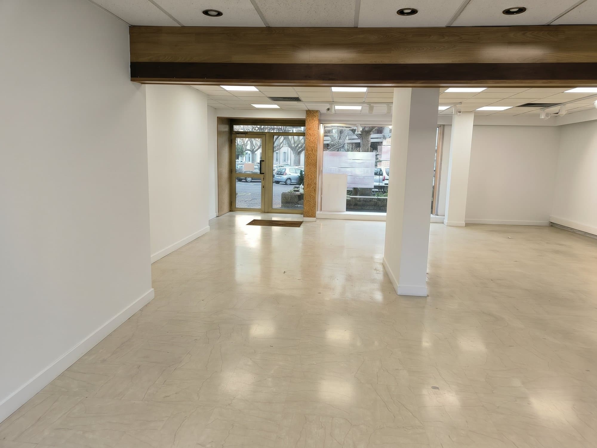 Cabinet médical - Bagnols-sur-Cèze - 100 m²