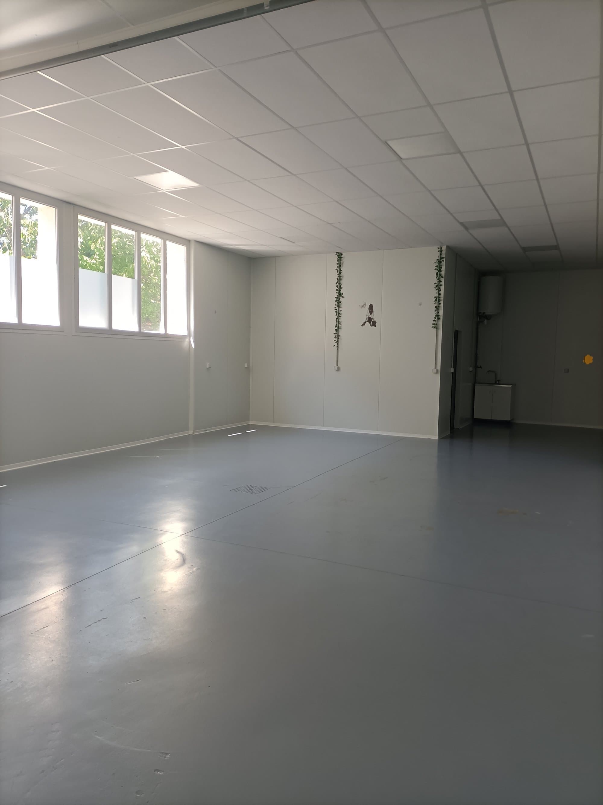 Local en maison de santé - Recologne - 150 m²