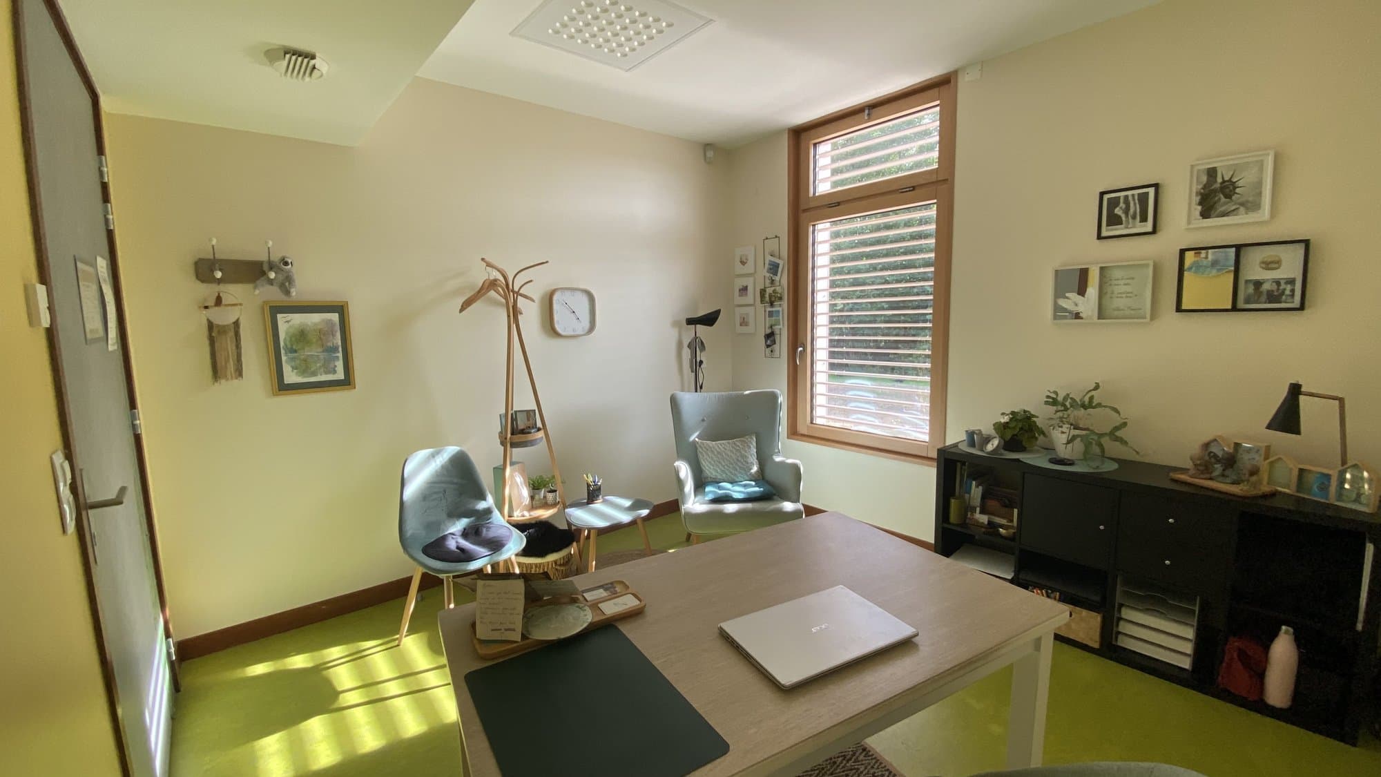 Local en maison de santé - Menoncourt - 11 m²