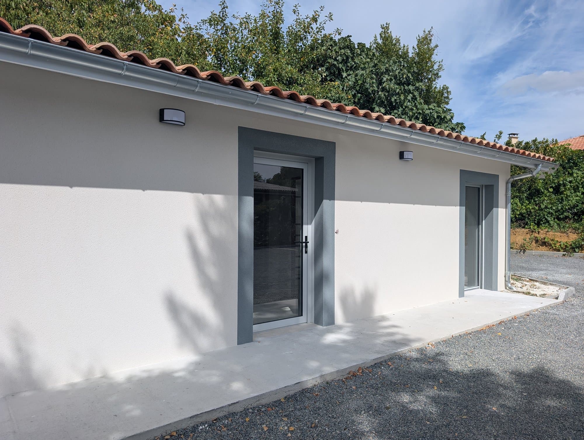 Local en maison de santé - Targon - 15 m²