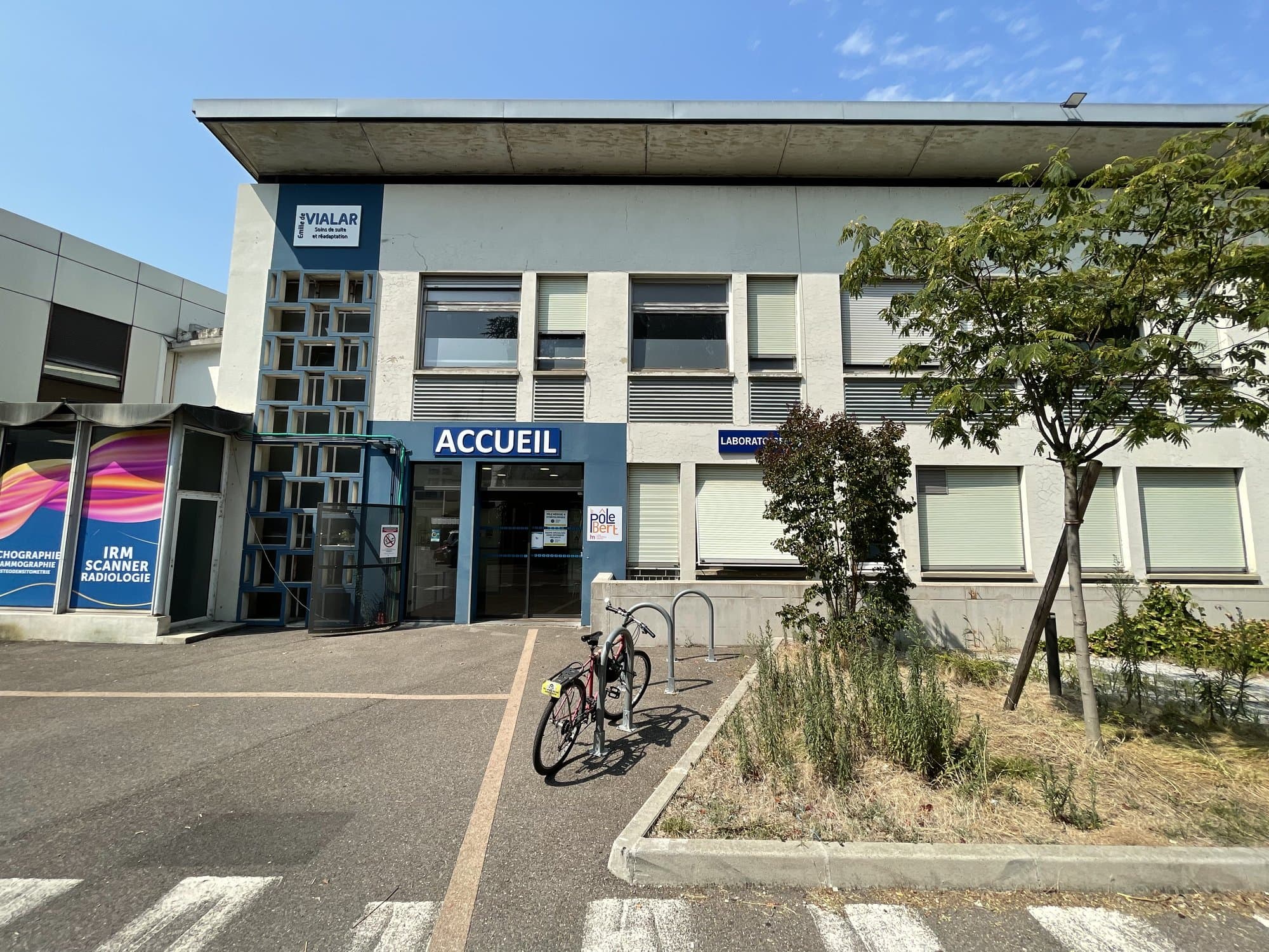 Local en maison de santé - Lyon - 15 m²