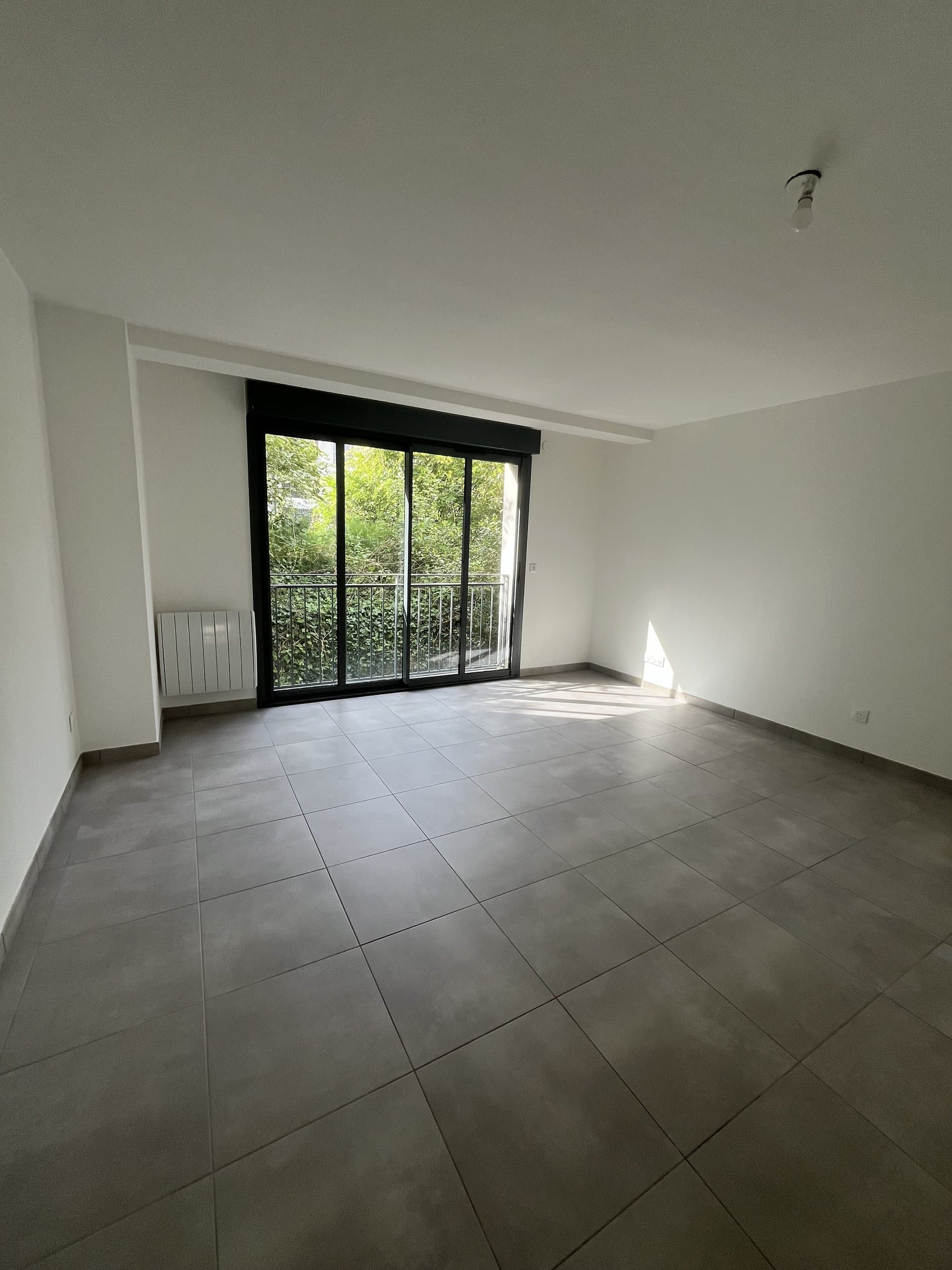 Local en maison de santé - Bordeaux - 18 m²
