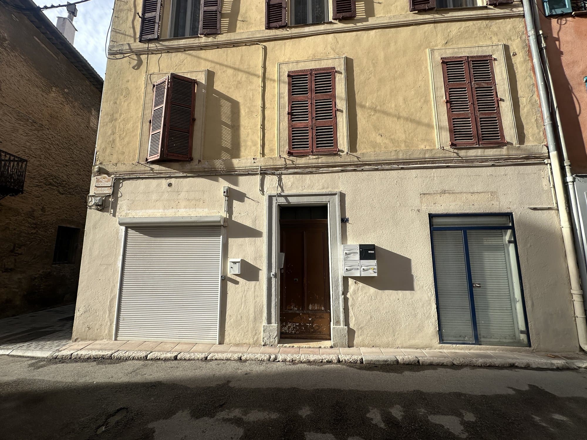 Cabinet médical - Salernes - 60 m²