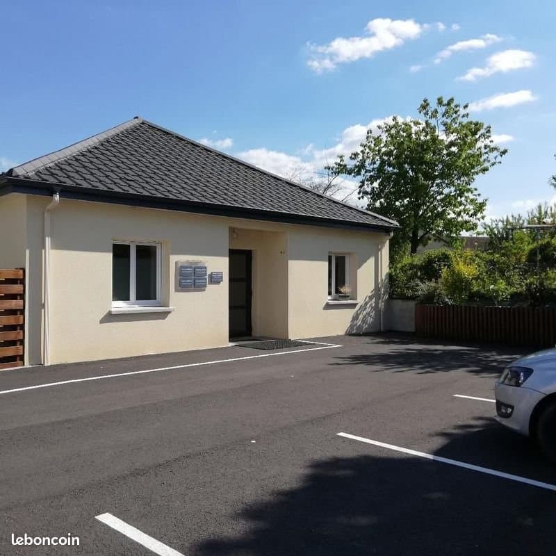 Local en maison de santé - Saint-Nicolas-de-Port - 17 m²